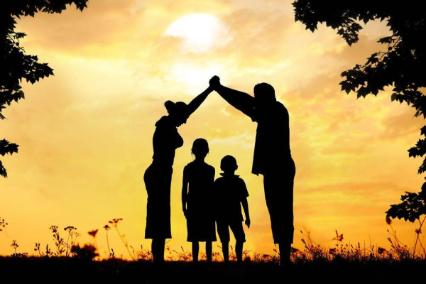 The Heartbeat of Home: Understanding Family Psychology and Strengthening Bonds